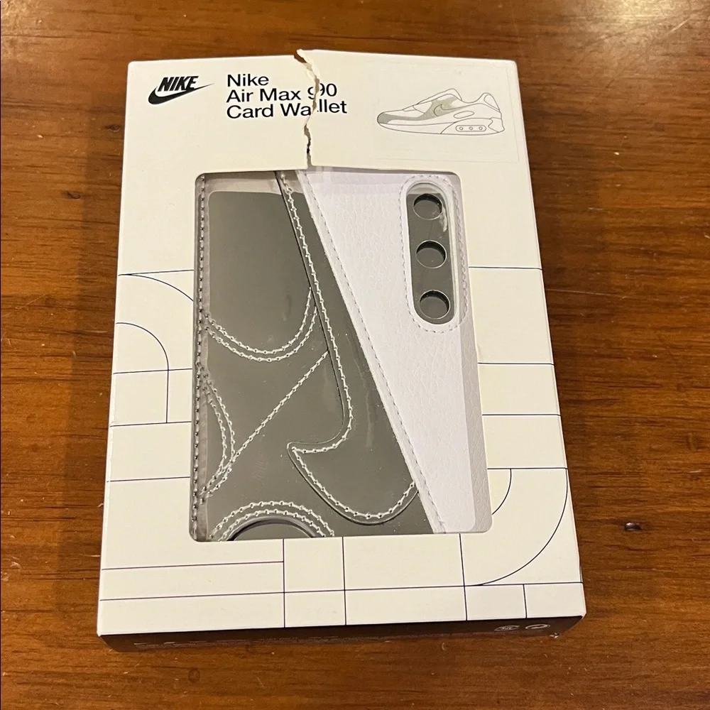 Nike Air Max 90 Card Case Wallet new white silver Polyurethane.